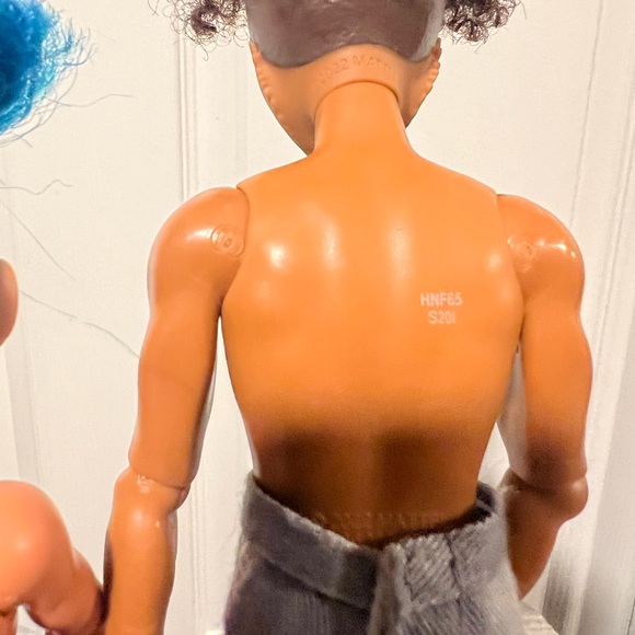 Monster High Clawd Wolf & Mattel Cave Club Slate dolls - Picture 4 of 9